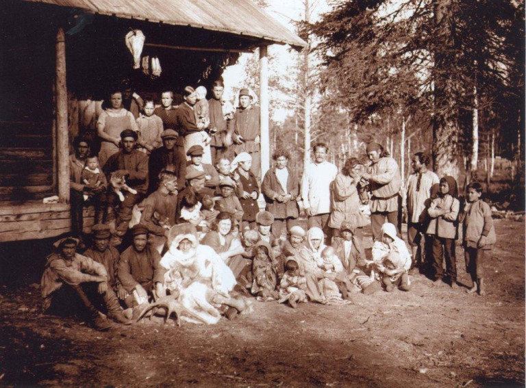 Жители Шухтункурта, 1930 год, фото В.Васильева