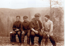 В.В. Васильев с работниками заповедника, конец 1930 х гг.